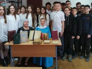 13 марта в детской библиотеке Обливского района,  для учащихся 6-а класса ОСШ № 1, ко Дню православной книги был проведен устный журнал «Свет разумения книжного». Сотрудники библиотеки подготовили к мероприятию одноименную книжную выставку и презентацию «Книгопечатание на Руси».