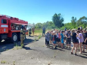 10.06.2022 проводились мероприятия по освещению вопросов пожарной безопасности среди детей, находящихся на отдыхе в УДО ООЦ «Орленок».