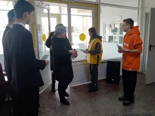 5 марта волонтеры Добро.Центра «ПОВОД» Обливского района при межпоселенческой центральной библиотеке присоединились к Всероссийской акции «Вам, Любимые!», приуроченной к празднованию Международного женского дня.