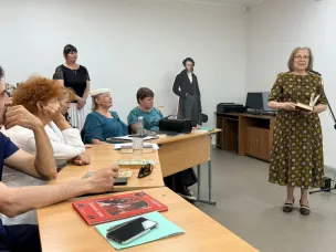 5 июня в межпоселенческой центральной библиотеке Обливского района для женщин центра общения старшего поколения в Обливском районе ко Дню рождения великого поэта Александра Сергеевича Пушкина был проведен поэтический микрофон «Прочти из Пушкина строку».